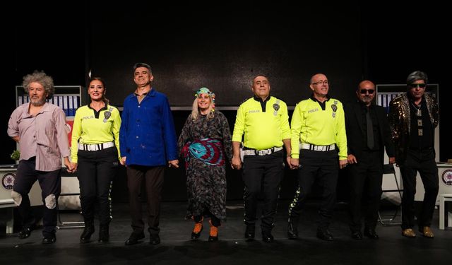 Etimesgut Belediyesi Emekli Tiyatrosu’ndan yeni sezonun ilk perdesi: “Söz mü?”