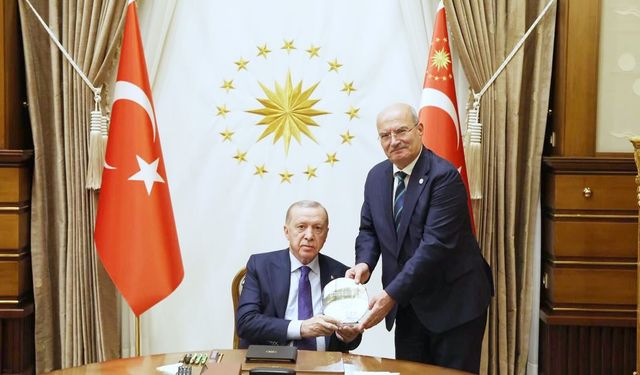 Cumhurbaşkanı Erdoğan'dan ATO'ya: Dünya birinciliği tebriği
