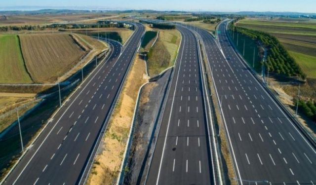 Ankara İstikametine Yola Çıkacaklar Dikkat! KGM Uyardı: İşte Trafiğe Kapatılan ve Çalışma Olan Kritik Yollar