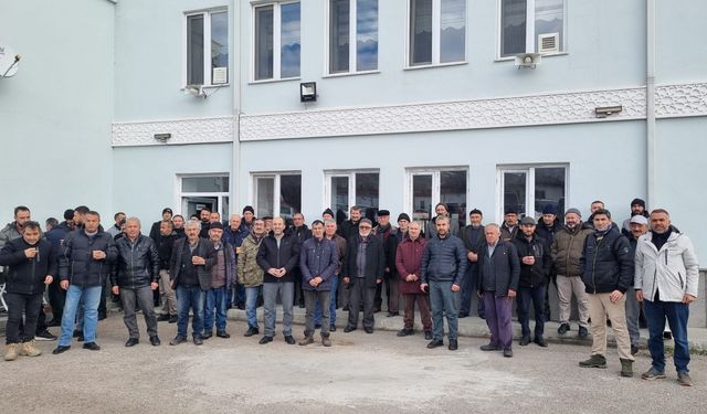 Karacahasan Köyü’nde çağ dışı sorun: Vatandaşlar Turkcell şebekesine ulaşamıyor