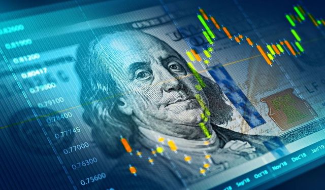 Dolar Ve Euro Yükselişte: 23 Mart'ta Döviz Kurları Zirveye Tırmandı