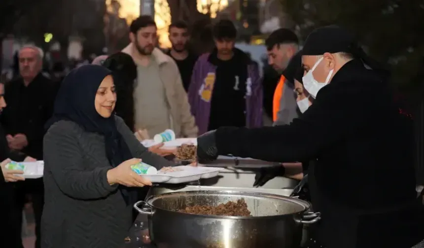 Yenimahalle'de ramazan sofrası kuruldu