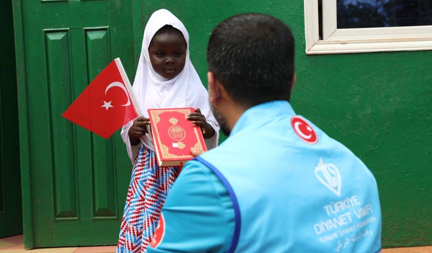 Türkiye Diyanet Vakfı'ndan "Hediyem Kur’an Olsun Projesi"