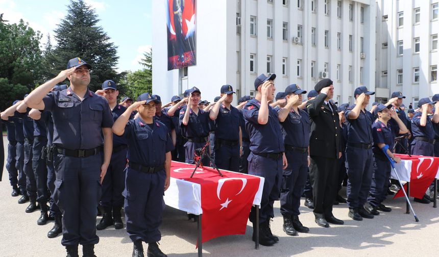 Ankara'da 52 özel gereksinimli genç, temsili askerlik töreniyle gururlandı