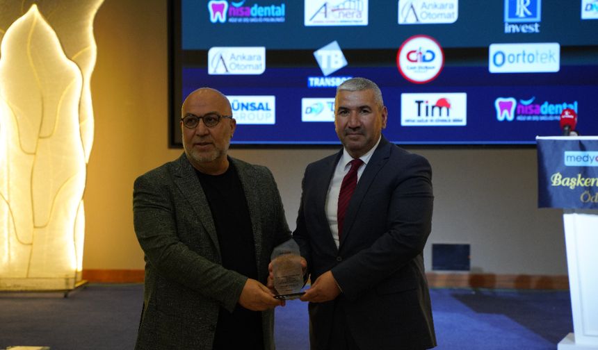Başkente Değer Ödülleri'nde Yılın En İyi Çıkış Yapan STK Ödülü Kaptan Mustafa Can'a geldi