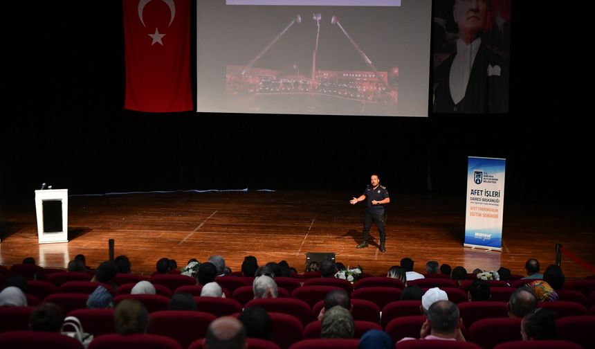 Mamak ve ABB’den ortak afet eğitimi: K9 gösterisi nefes kesti!