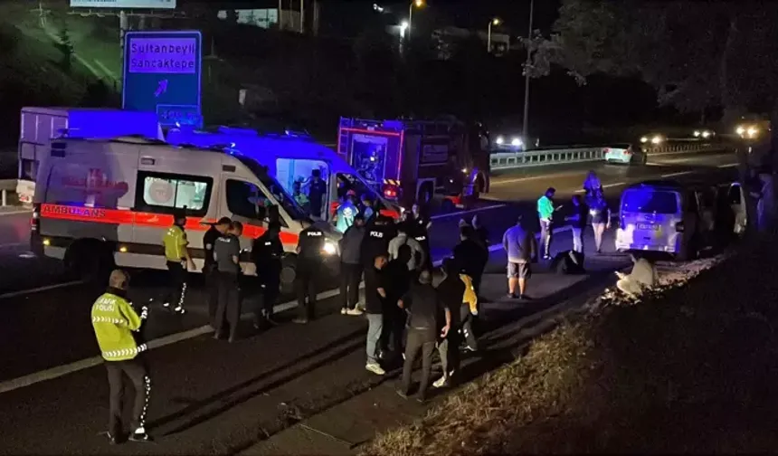Ankara istikameti Sultanbeyli TEM Otoyolu’nda minibüs kazası: 9 yaralı