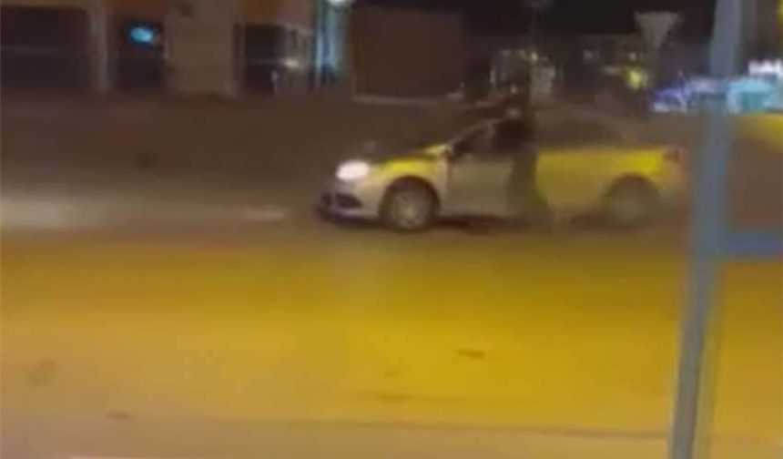 Ankara’da magandalar otomobilden havai fişek ateşledi!
