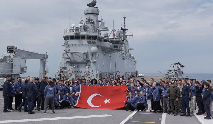 TCG Anadolu ile 350 genç öğrenciden zafer yolculuğu