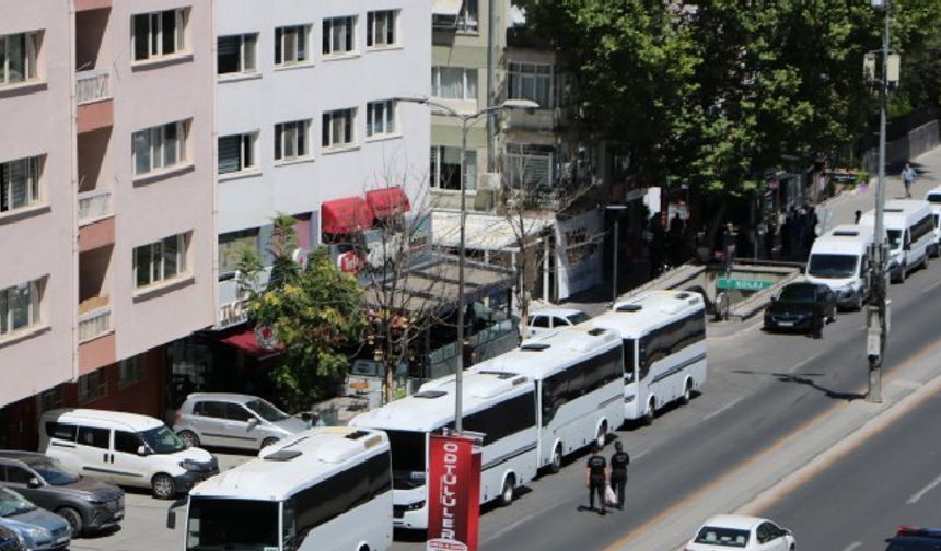 Memurlar Külliyeye yürüyüş kararı aldı