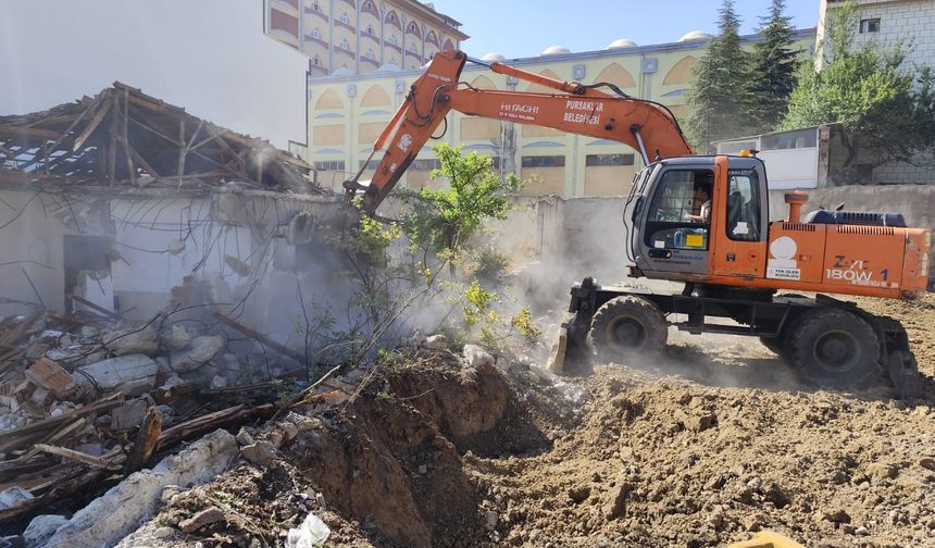 Pursaklar’da ulaşım rahatlıyor: Yeni yol çalışmaları devam ediyor