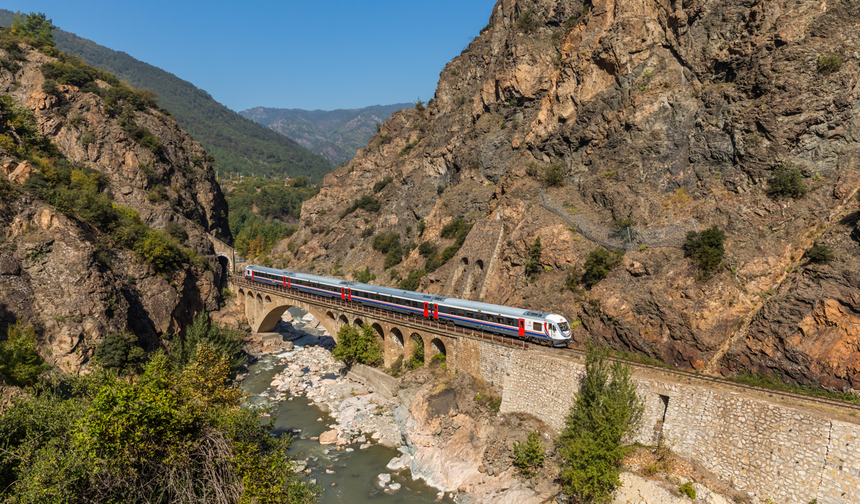 Ankara-Zonguldak arası hizmet veren Turistik Karaelmas Treni seferlere başlıyor