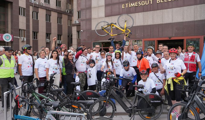 Etimesgut’ta Avrupa Hareketlilik Haftası bisiklet turu ile başladı