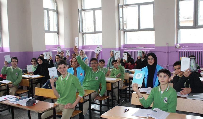 Türkiye Diyanet Vakfı tarafından “Hediyem Kitap Olsun” projesiyle 500 bin kitap okurlara ulaştırıldı