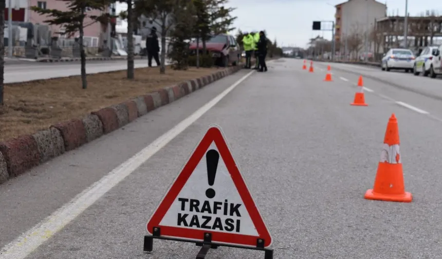 Ankara’da işçi minibüsü kaza yaptı: 14 yaralı!