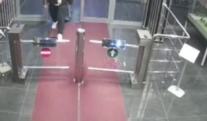 Sosyal medyadan tanıştığı kişiyi eve çağıran kadın, sevgilisiyle birlikte darp edip gasp etti