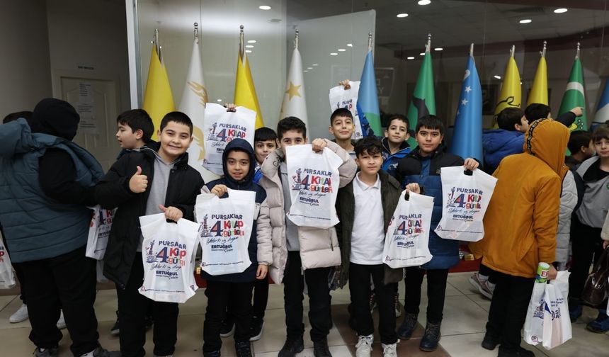 Her Köşede Etkinlik, Her Öğrenciye Kitap Çeki: Pursaklar’da 192 Yayınevi Bir Arada