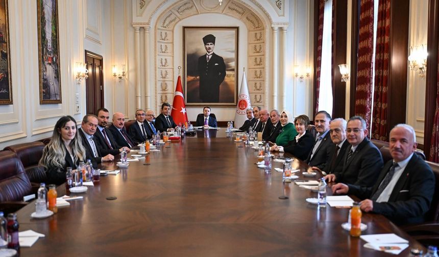 ANKABİR Heyeti Adalet Bakanlığı’nda Ziyaret Gerçekleştirdi: “Türkiye Yüzyılı Adalet Yüzyılı Olmalı”