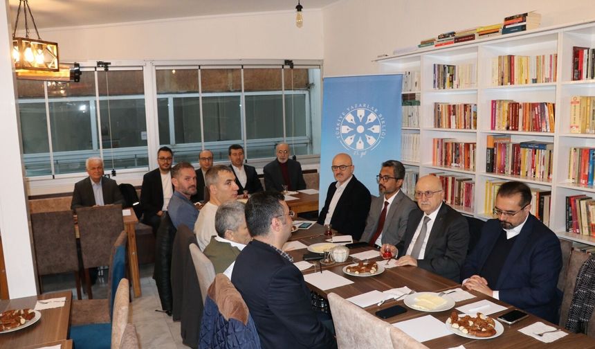 Türkiye Yazarlar Birliği, ABD/İsrail-İran gerilimini masaya yatırdı