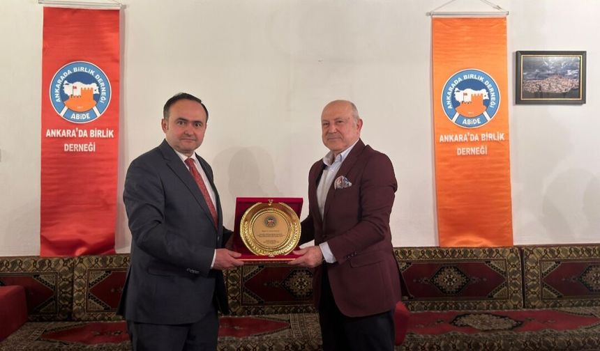 Ankara'da Birlik Sohbetleri'nin bu ayki konuğu Eğitimci Yazar Dr. Necati Yalçın oldu