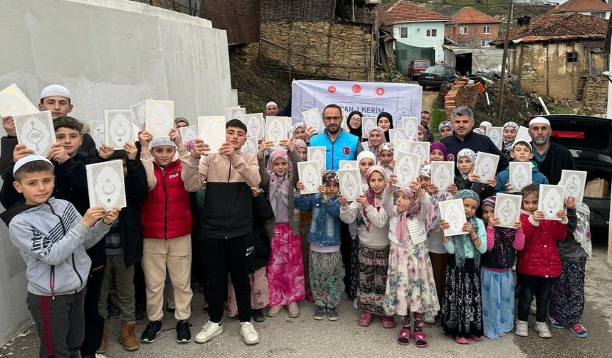 TDV’den Anlamlı Kampanya: Kurban Emanetleriyle Birlikte Mushaf Dağıtılacak