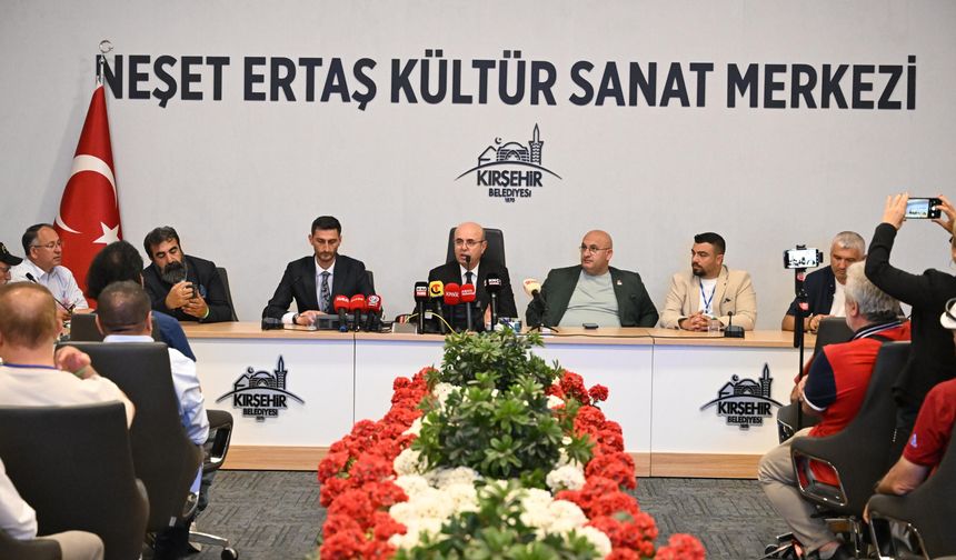 81 İlden Gelen 130 Gazeteci Kırşehir Belediye Başkanı Selahattin Ekicioğlu İle Buluştu