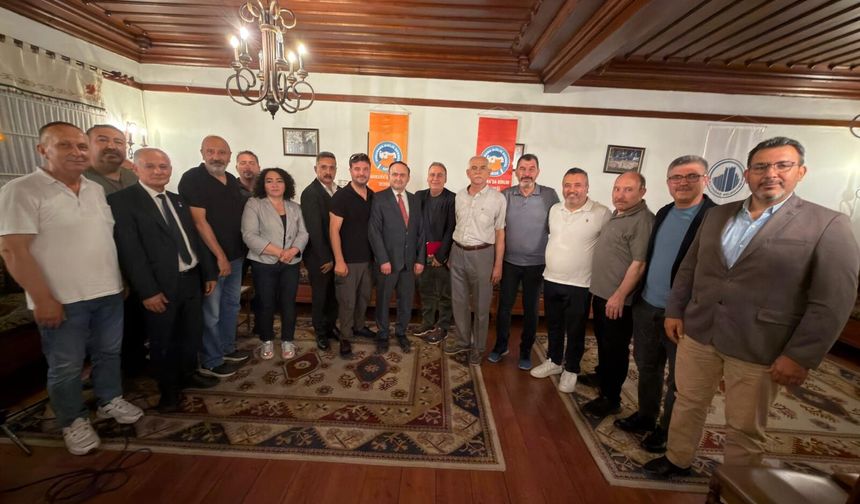 Ankara'da Birlik'ten Ankara Türküleri Gecesi: "Ankara Sefası" Yoğun İlgi Gördü