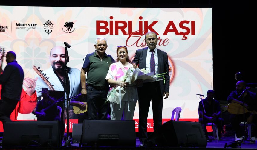 Mamak'ta Aşure Kazanları Birlik ve Kardeşlik İçin Kaynadı
