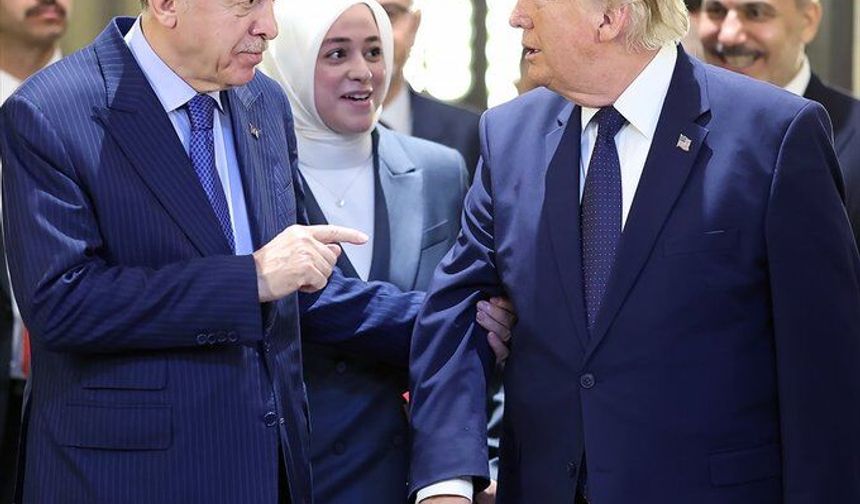 Trump, NATO Zirvesi Kapsamında Yaptığı Açıklamada Türkiye'nin F-35 Savaş Uçaklarını Alacağını Söyleyerek Dikkat Çekti.