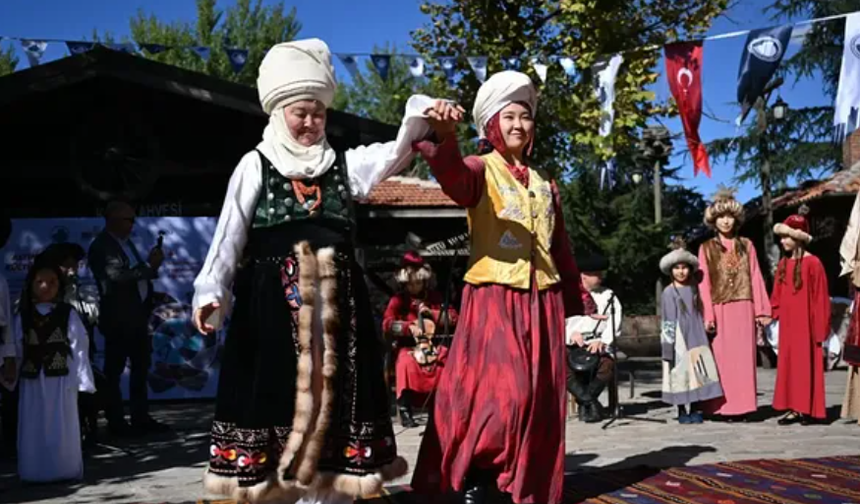 Türk Dünyası Kültür ve Sanat Festivali Altınköy'de  Başladı