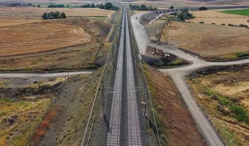 Ankara-Kayseri Arası 1 Saat 45 Dakika Oluyor