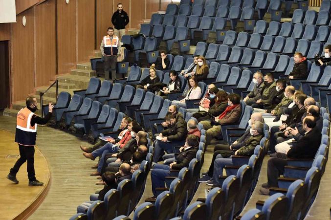 Ankara Büyükşehir Belediyesi’nin afet farkındalık eğitimine yoğun ilgi