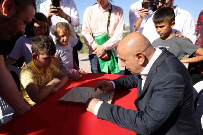 Minikler, geleneksel çocuk oyunlarıyla eğlendiler