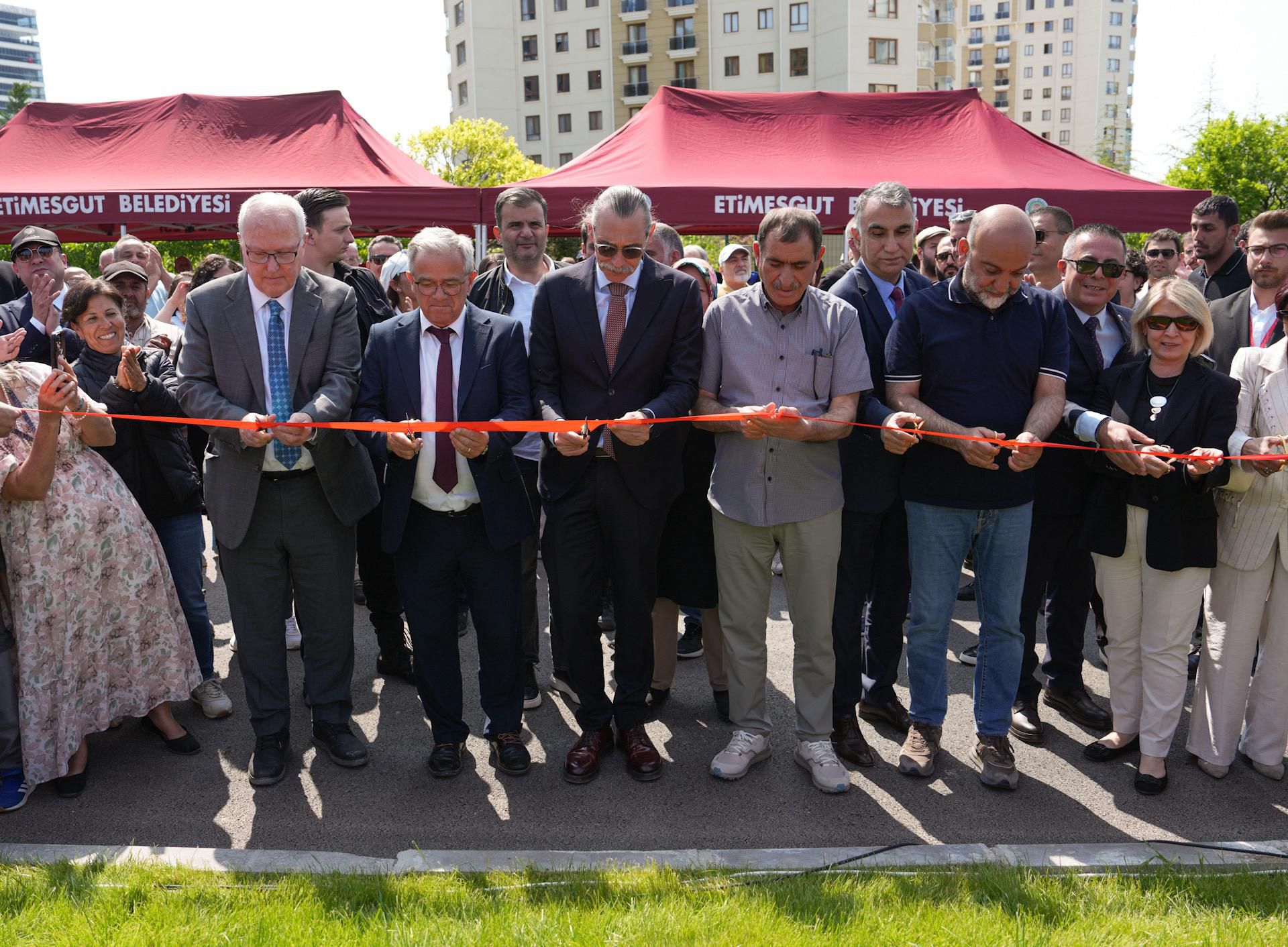 Etimesgut’ta Yaşar Kemal Parkı Açıldı