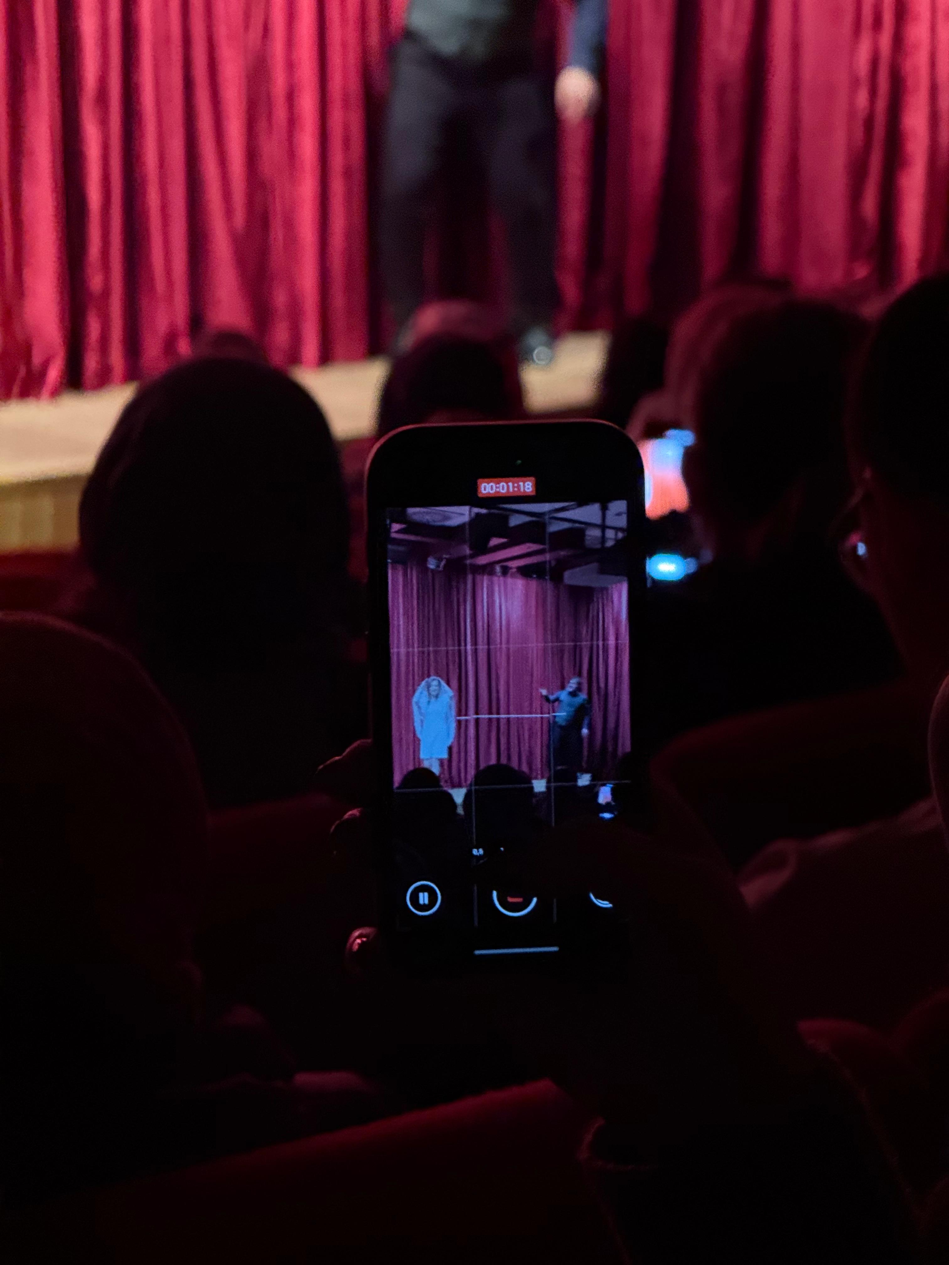 Aramızdaki Duvarlar (4)