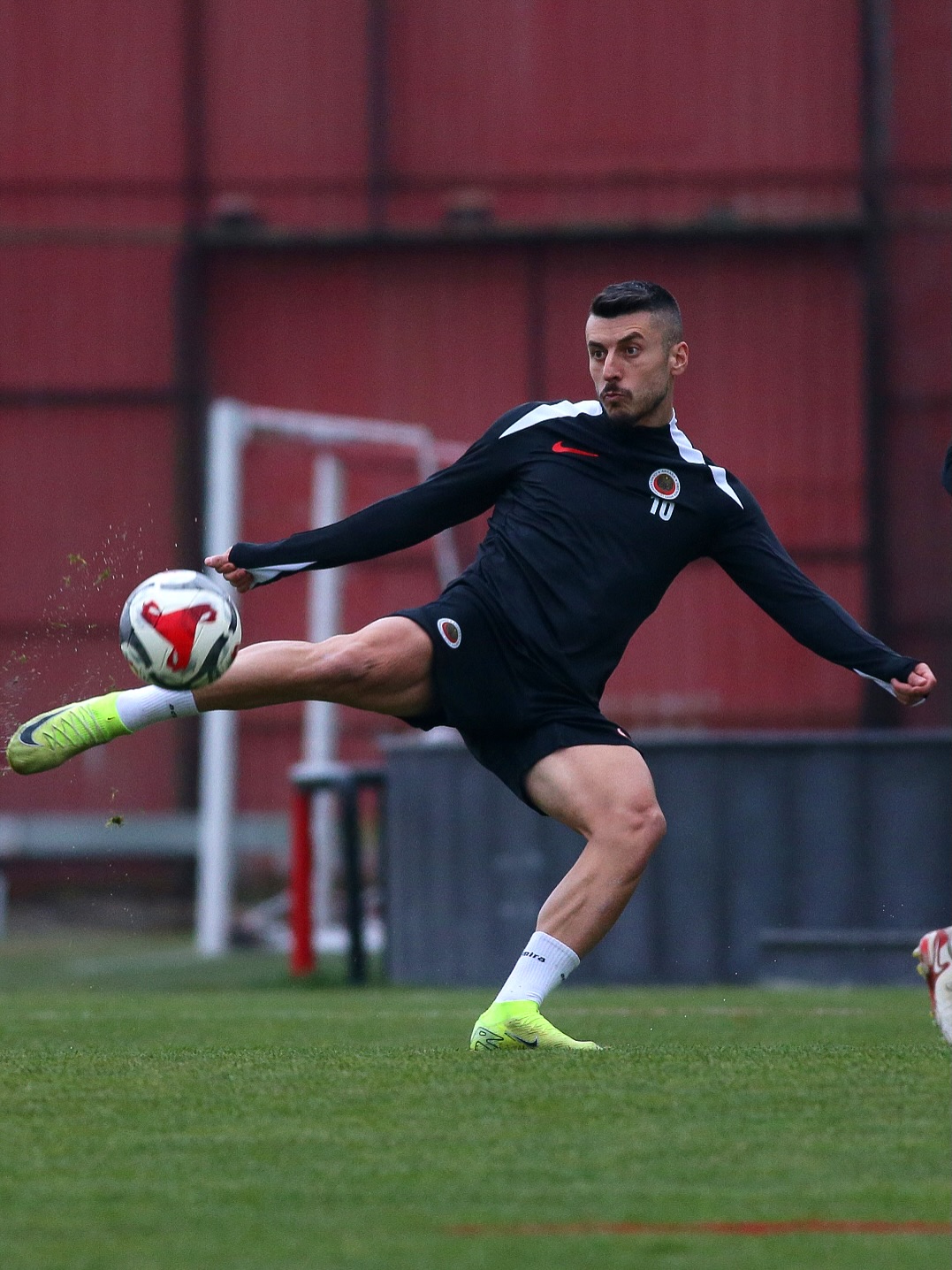 🔴⚫️Fatih Karagümrük Maçı Hazırlıklarımız Sürüyor.⚡️#Cumhuriyetinparlayanyıldızı • #Kırmızıkarag