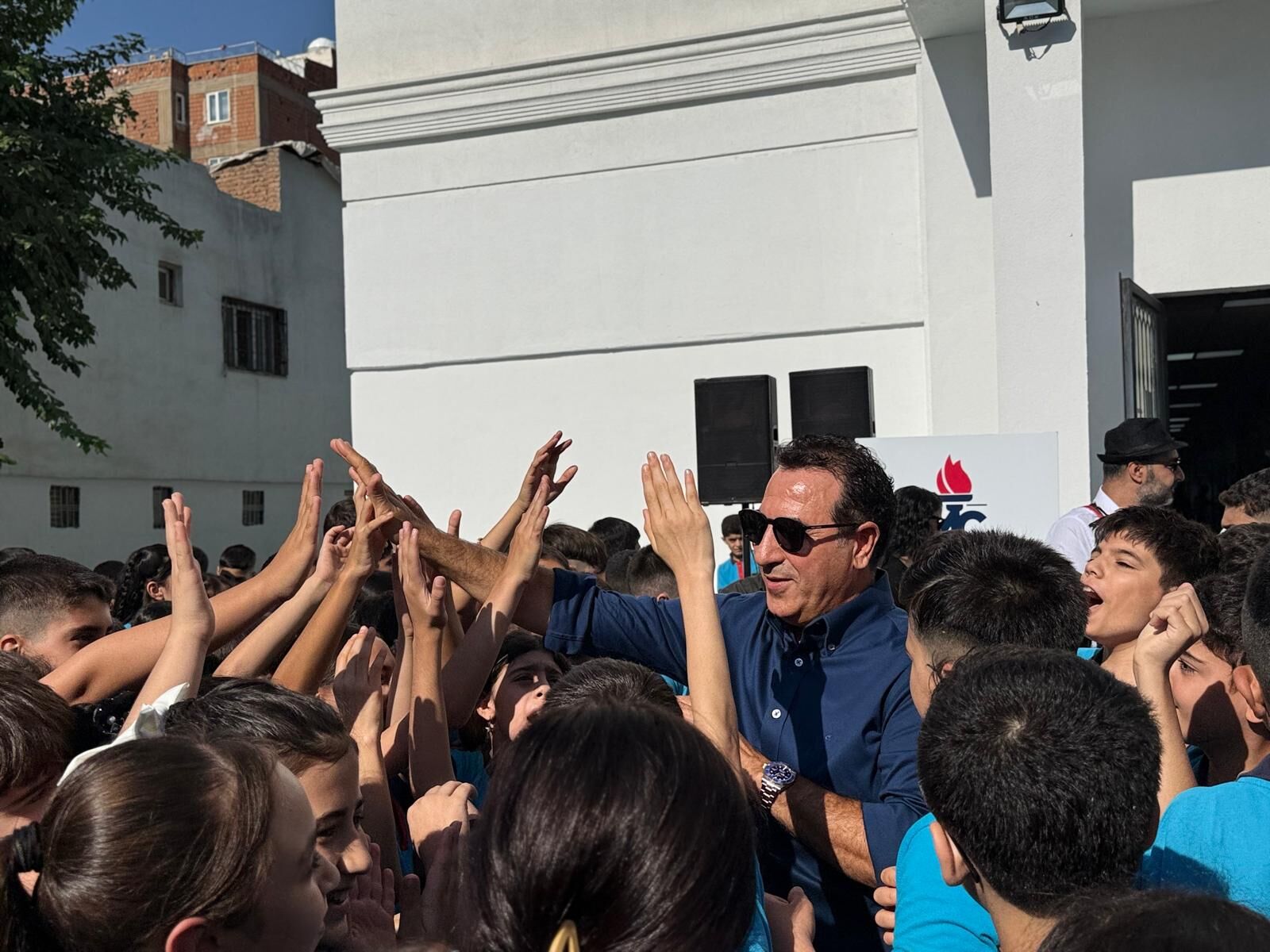 Mehmet Esra Cansız Vakfı’ndan Eğitime Anlamlı Destek:Çocukların Heyecanına Ortak Oldu
