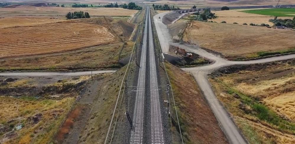 Ankara-Kayseri Arası 1 Saat 45 Dakika Oluyor